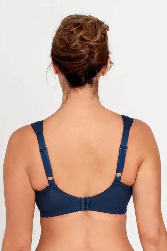 Triumph--4 sztuki (75B-115F) 💝 Biustonosz z koronką