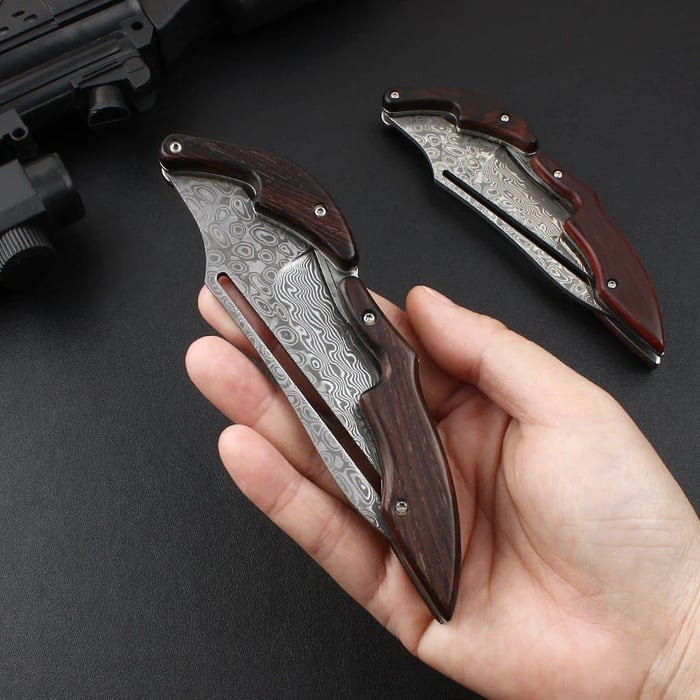 "Heritage Lockback" vokas: Damasko plienas ir sandalmedis 🔪