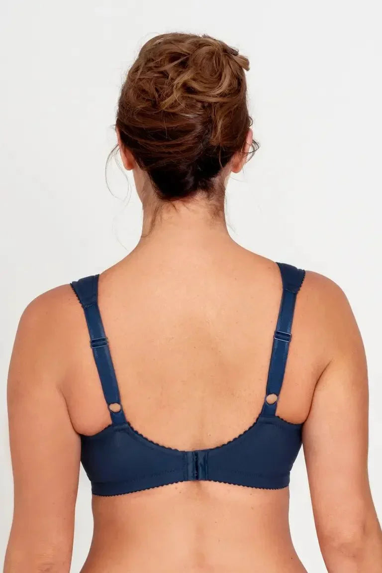 „Triumph“ – 4 vnt. pakuotė (75A-115F) 💝 Nėriniuota liemenėlė