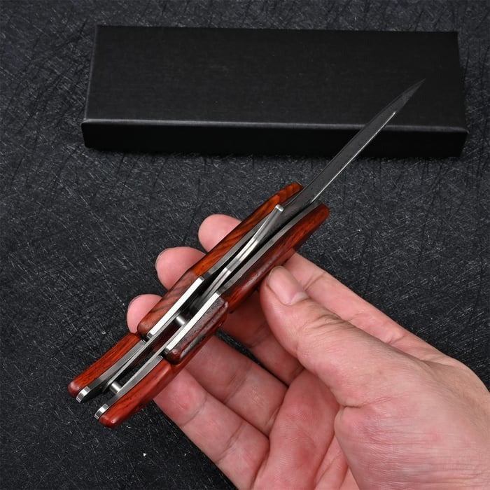 "Heritage Lockback" vokas: Damasko plienas ir sandalmedis 🔪