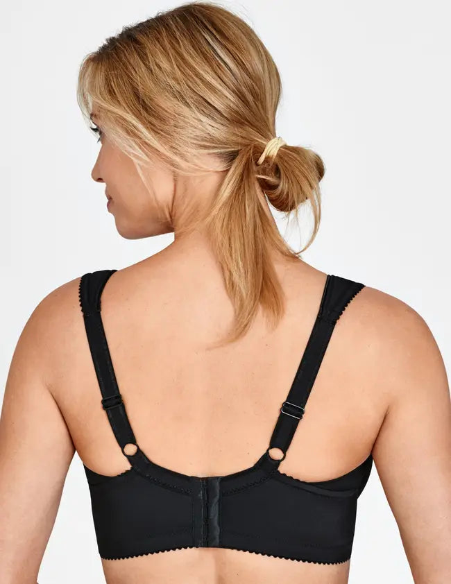 „Triumph“ – (4 vnt.) „Push-up“ liemenėlė su dideliais kaušeliais